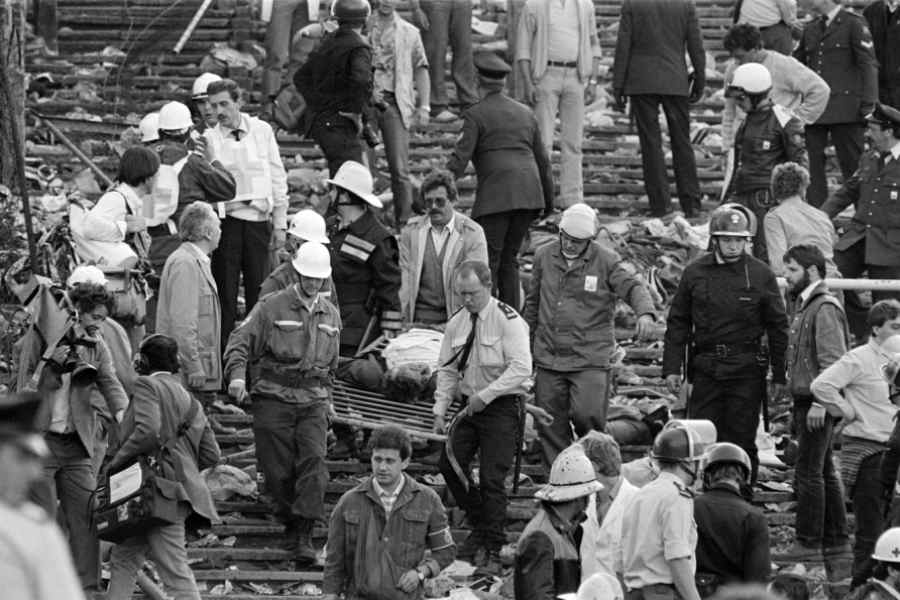 Grada del estadio de Heysel después de la avalancha